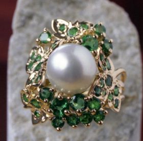 South-Sea-Pearl-Emerald-Ring-4